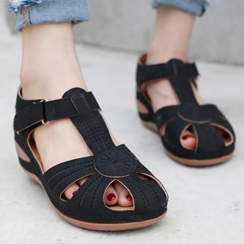 Adjustable Closed-Heel Sandals for Women - Ideal for Everyday Wear