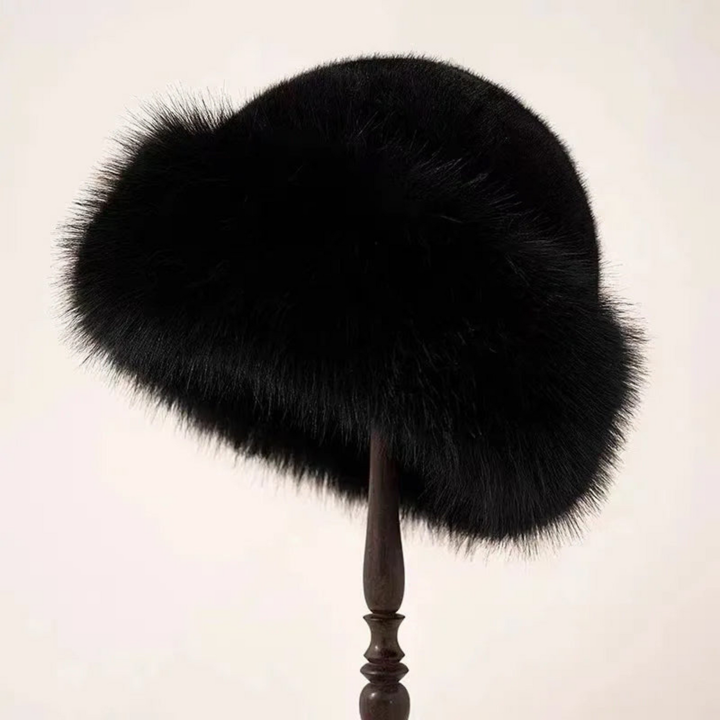 Chic Vintage Faux Fur Hat for Winter Fashion