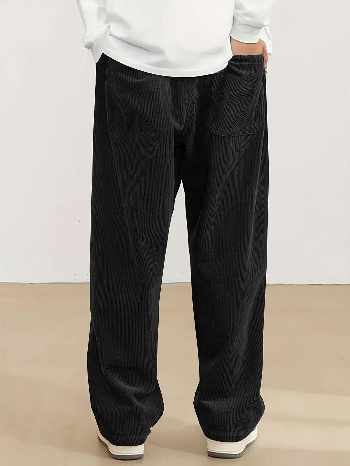 Men's Trousers | Relaxed Straight-Leg Fit 31