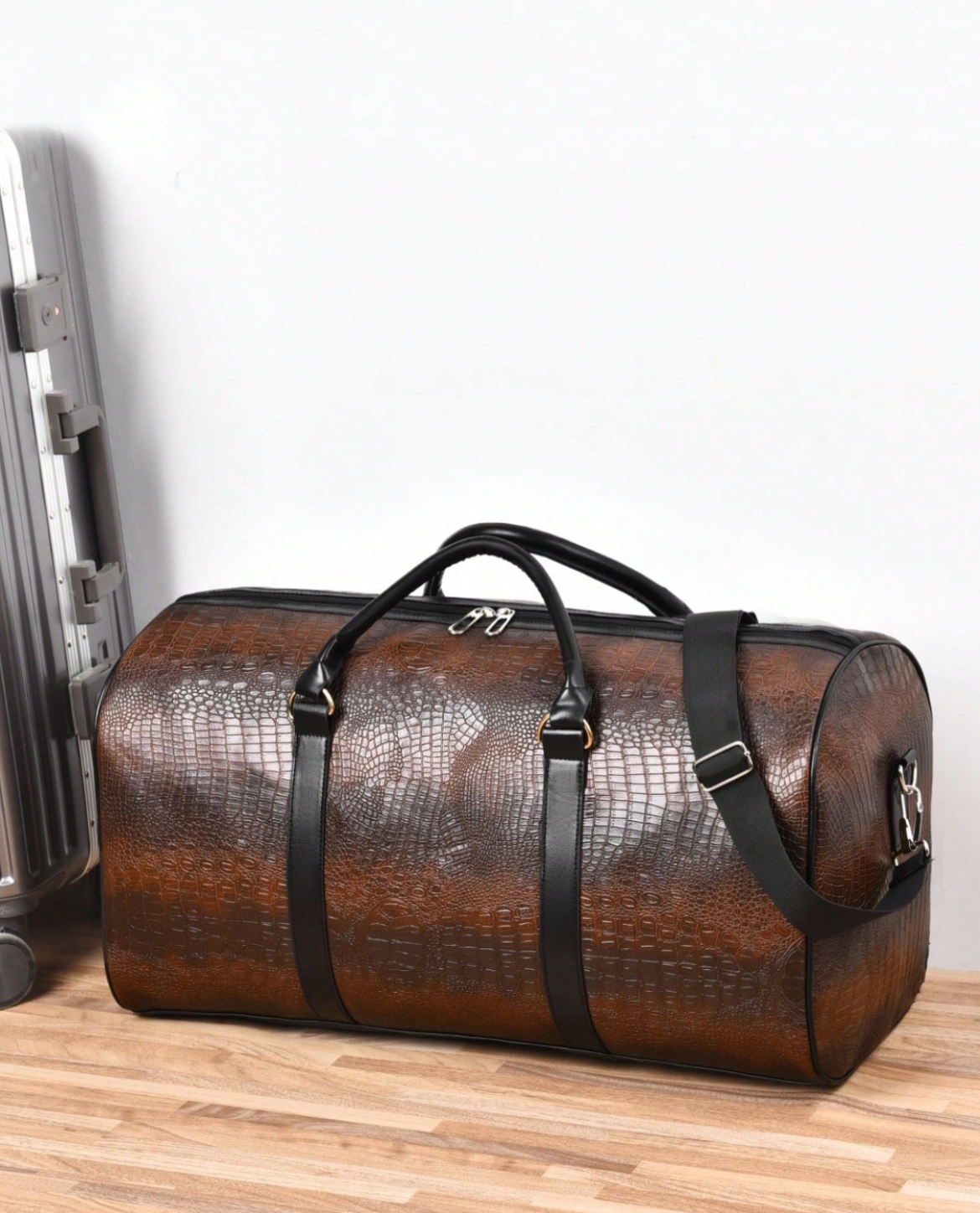 Women's Travel Duffle Bag | Structured & Spacious 8