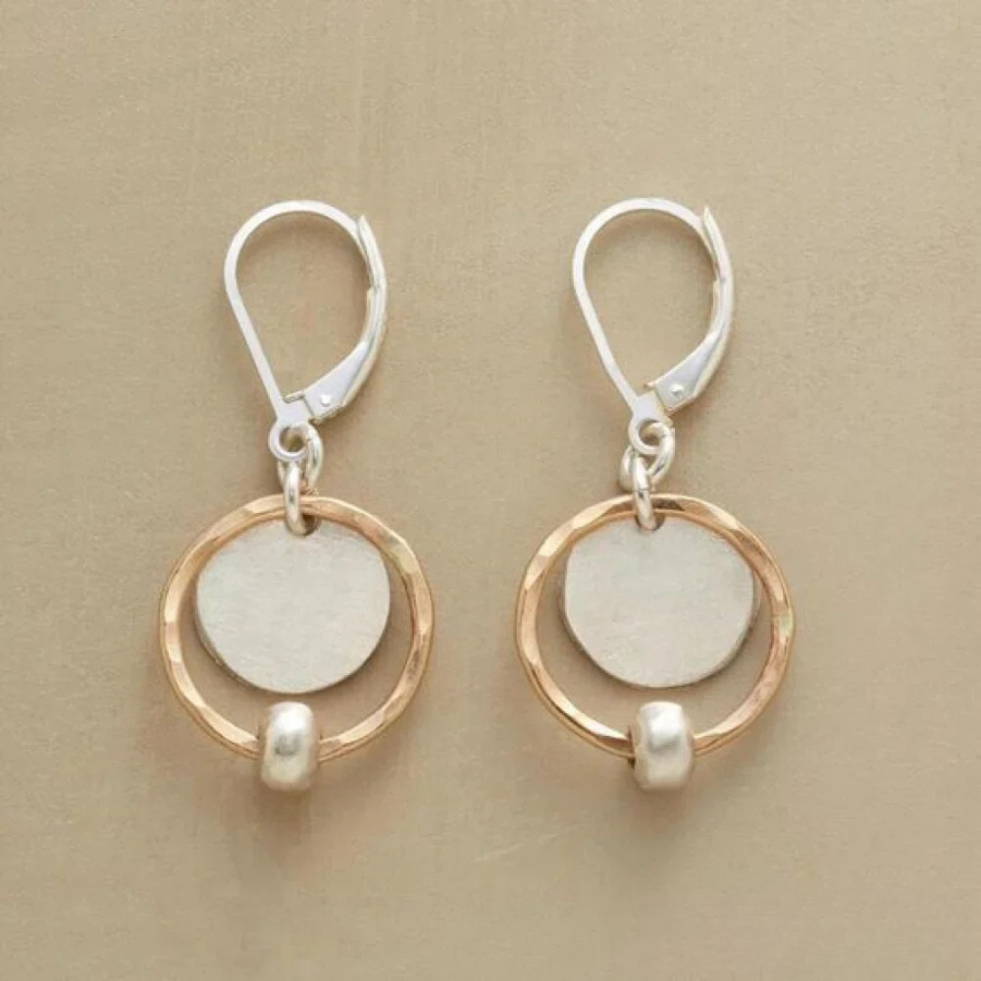 Chic Gold and Silver Pearl Drop Earrings for Every Occasion