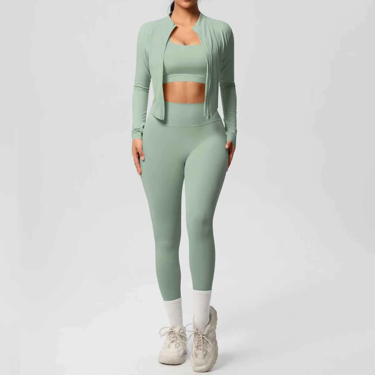 3-Piece Women’s Gym Set 8