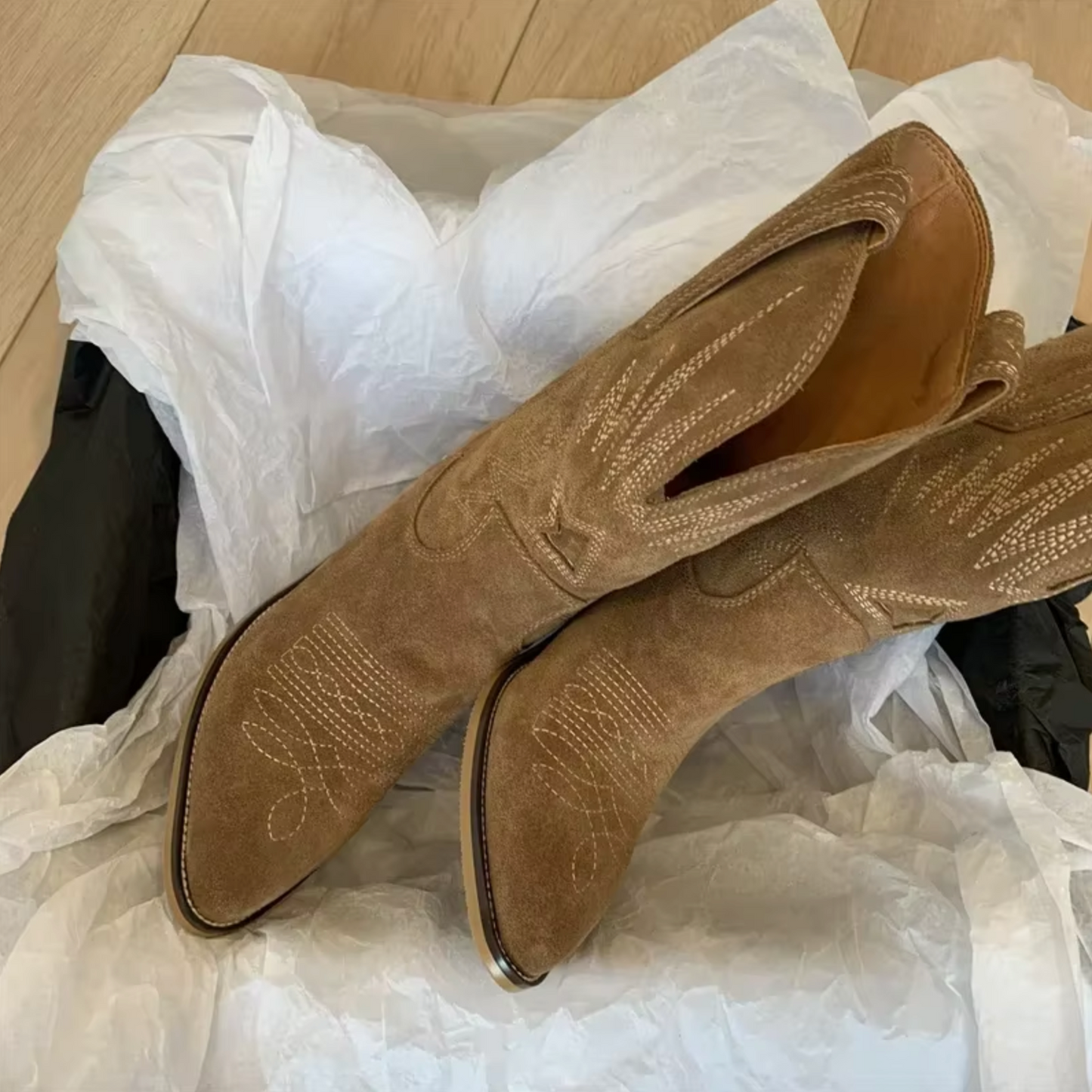 Laurie - Stylish Western Cowboy Boots for All Occasions
