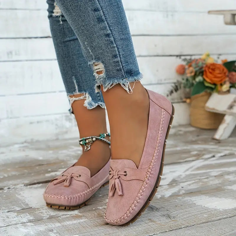 Reagan – Chic Bow Loafers for Any Occasion