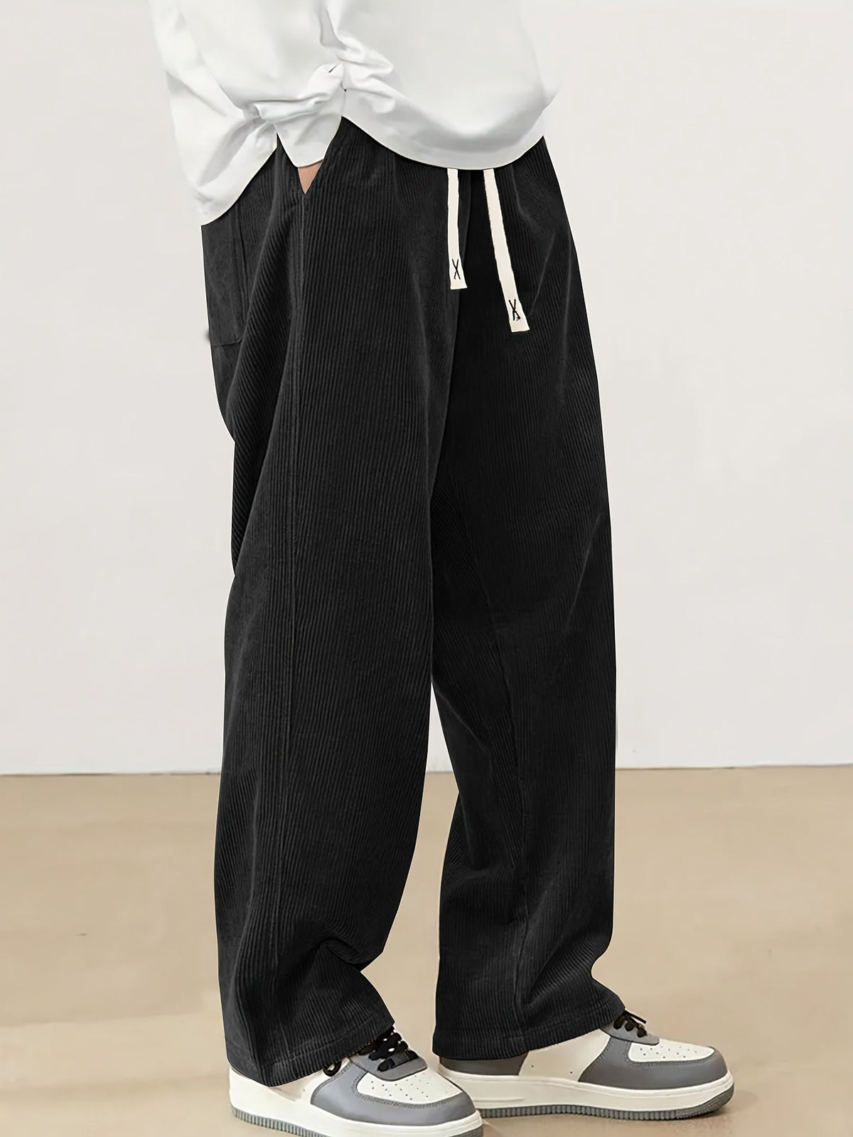 Men's Trousers | Relaxed Straight-Leg Fit 30