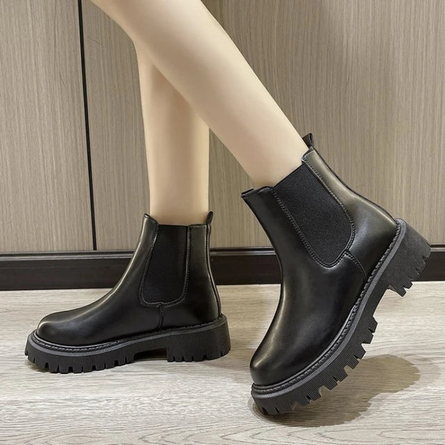 Chic Chelsea Boots for All Occasions