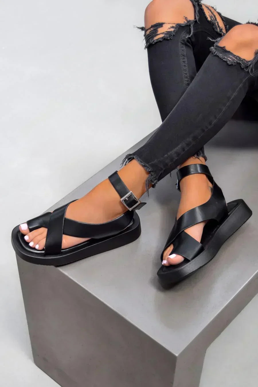 Chic Criss-Cross Ankle Strap Platform Sandals