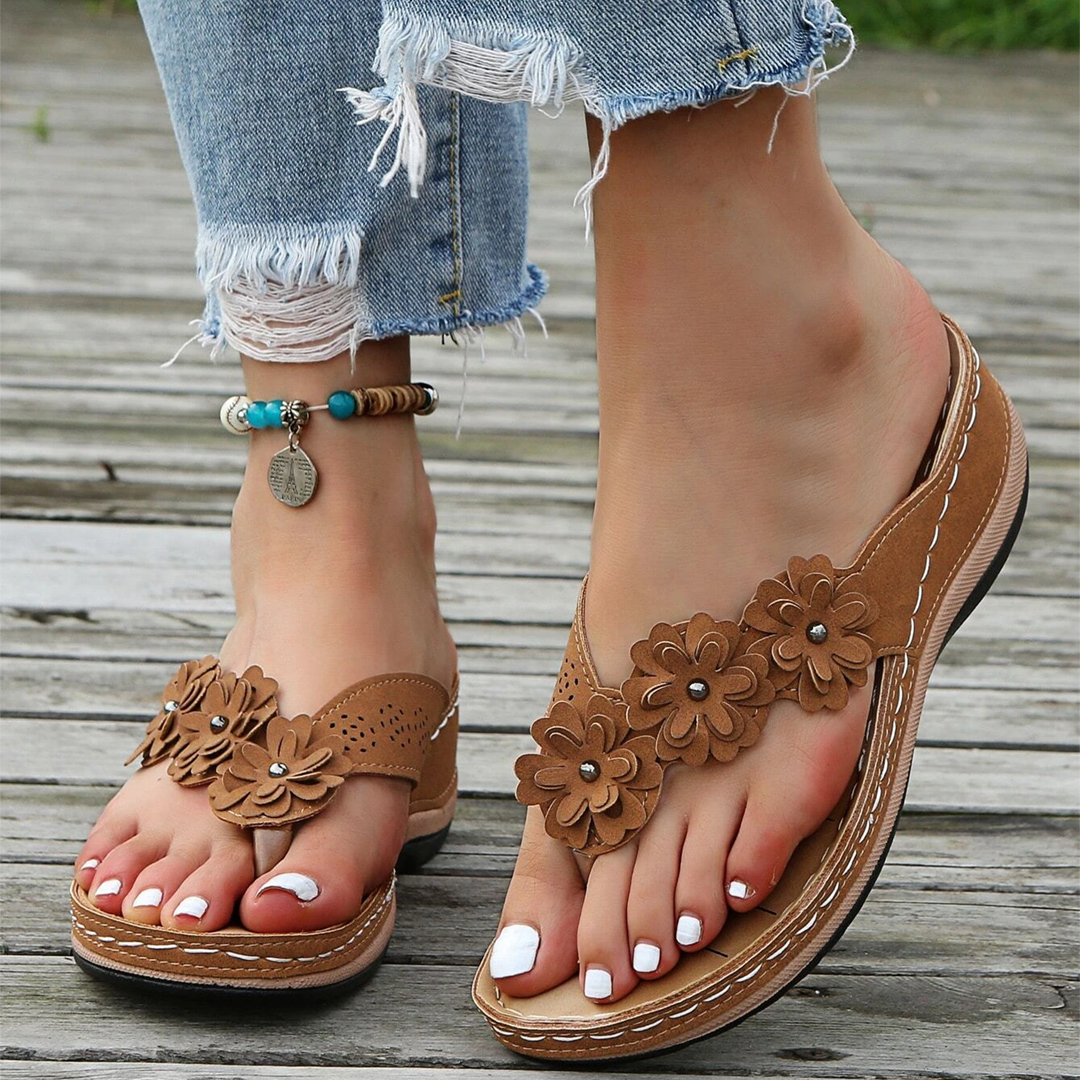 Chic Floral Clip Toe Sandals for Women