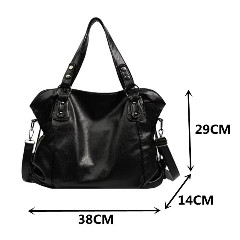 Chic Hobo Shoulder Bag for Everyday Style