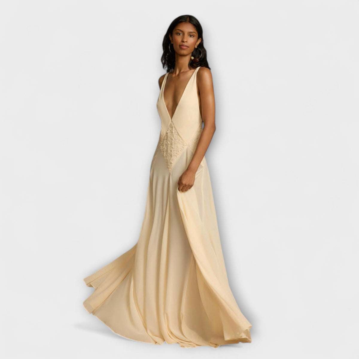 Chic Maxi Dress with Deep V-Neck for Any Occasion