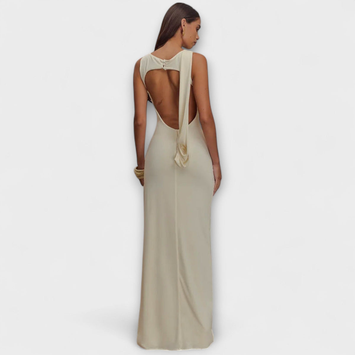 Chic Maxi Dress with High Slit for Any Occasion