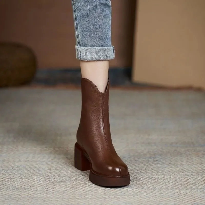 Chic Vegan Chelsea Boots for Everyday Wear