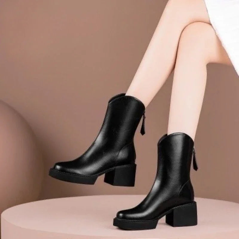 Chic Vegan Chelsea Boots for Everyday Wear