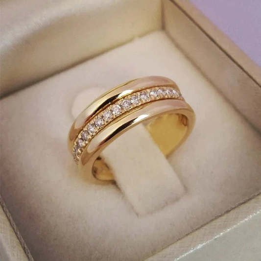 Chic Zirconia Inlaid Ring for Special Occasions