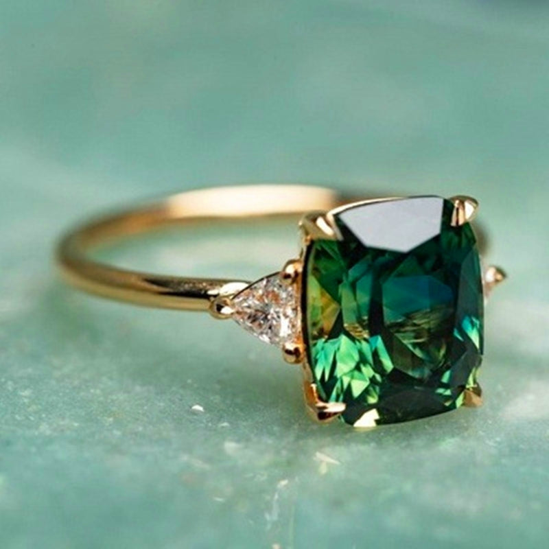 Elegant Green Zirconia Gold Ring for Any Occasion