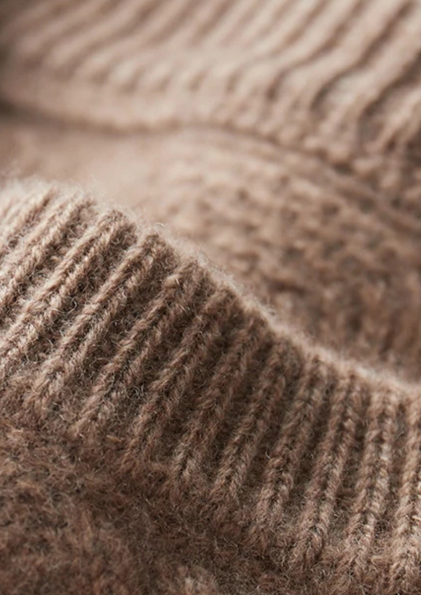 Men's Cable Knit Crew Neck Sweater - Cozy Winter Essential
