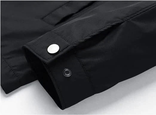 Men’s Classic Black Zip-Up Jacket with Checked Lining for Everyday Wear