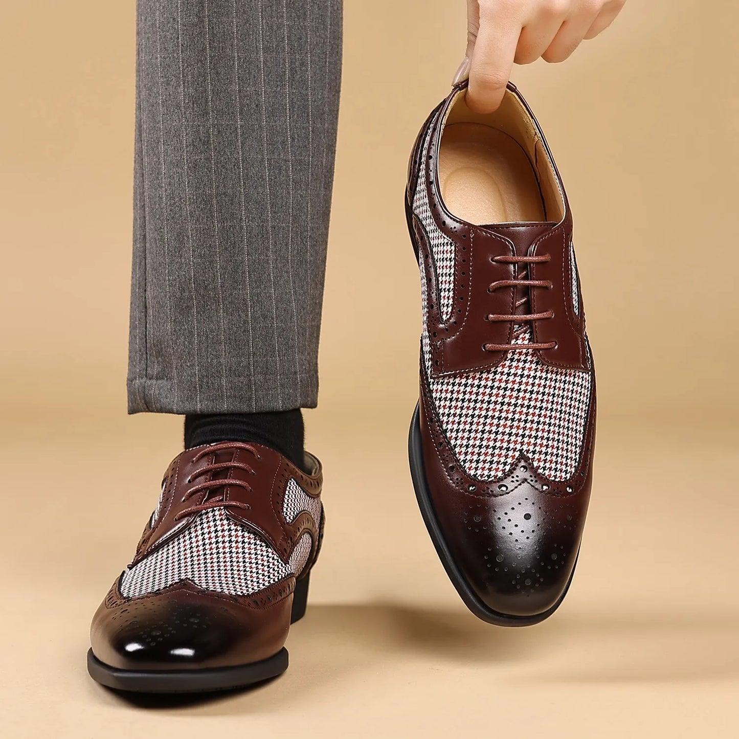 Men’s Houndstooth Oxford Dress Shoes - Sophisticated Brogue Style for Formal Events