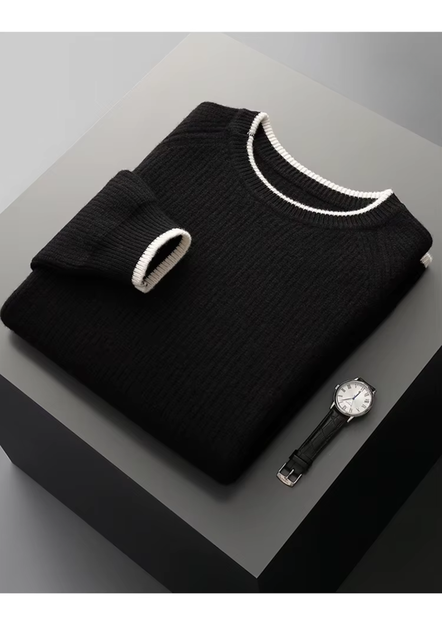 Men's Knitted Crew Neck Sweater for Year-Round Style