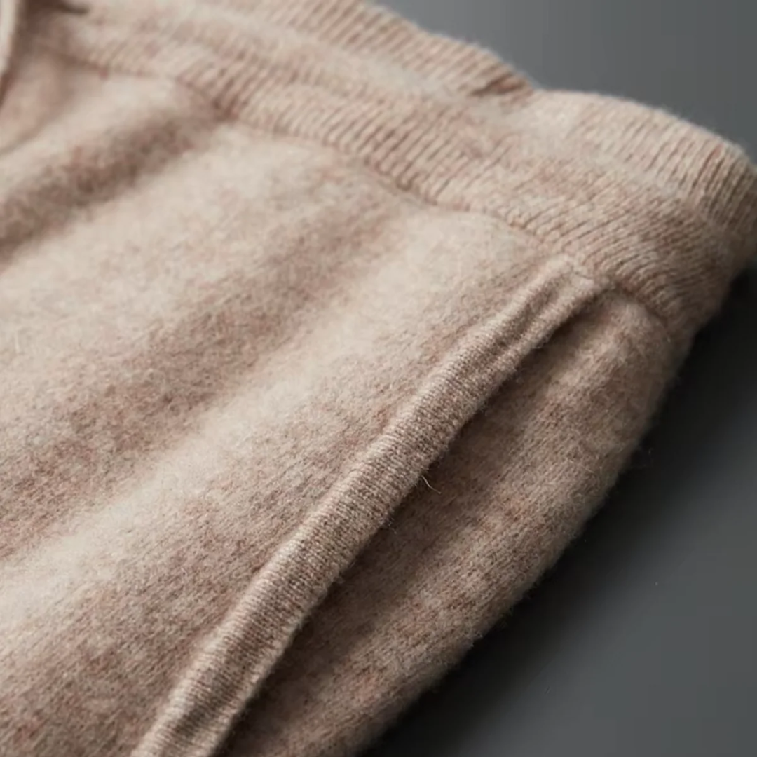 Men’s Cozy Zip-Up Sweater and Drawstring Pants for Relaxed Wear