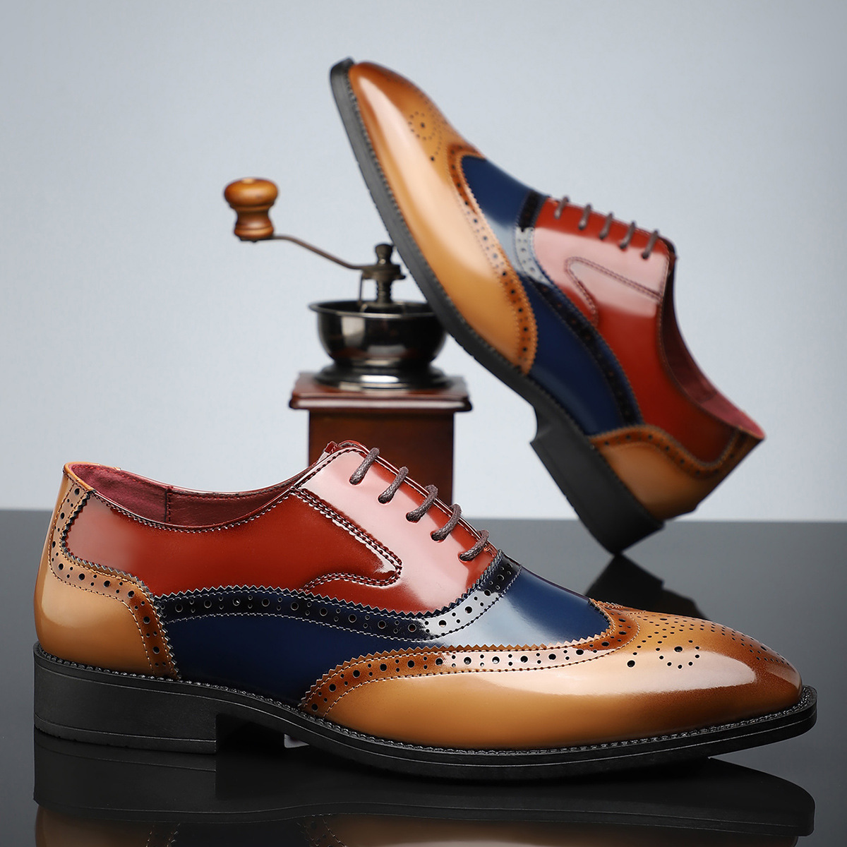 Men's Patent Brogue Dress Shoes – Stylish Wingtip Design for Formal Occasions