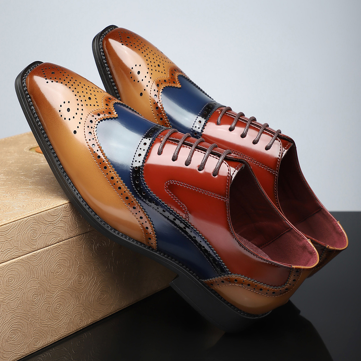 Men's Patent Brogue Dress Shoes – Stylish Wingtip Design for Formal Occasions