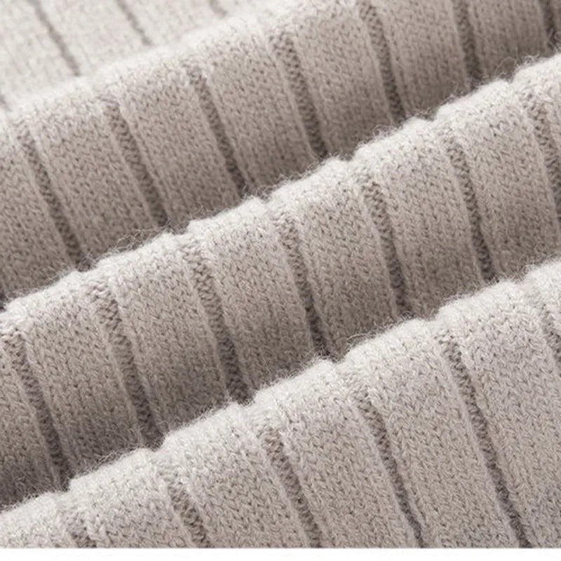 Men's Ribbed Half-Zip Sweater in Neutral Shades for Stylish Wear