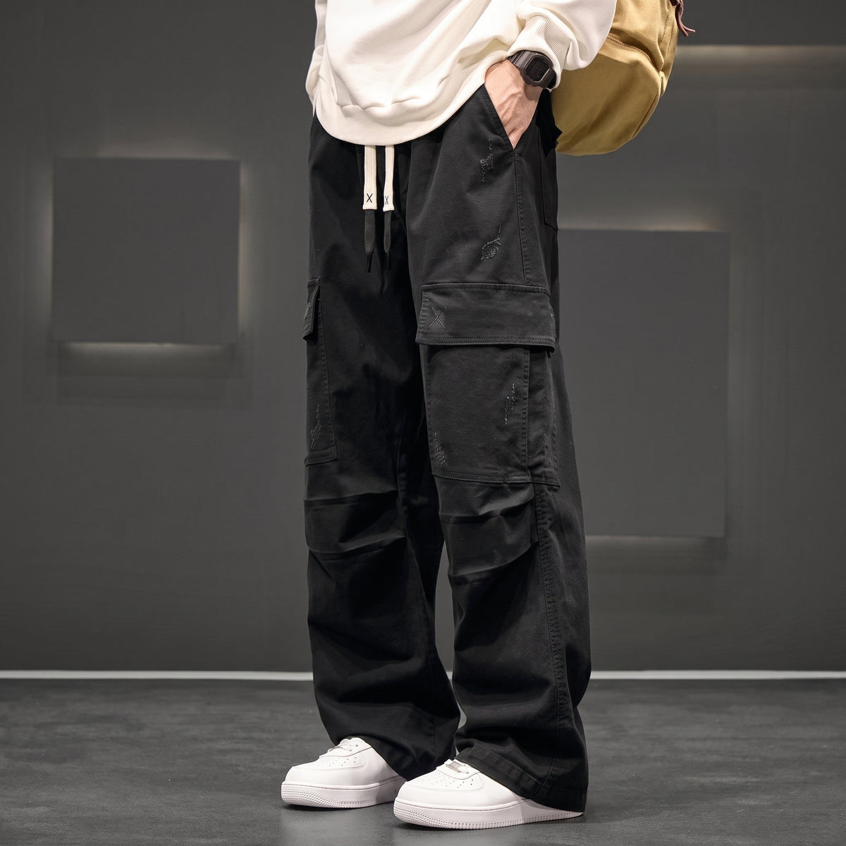 Men's Wide-Leg Cargo Trousers with Drawstring Waist