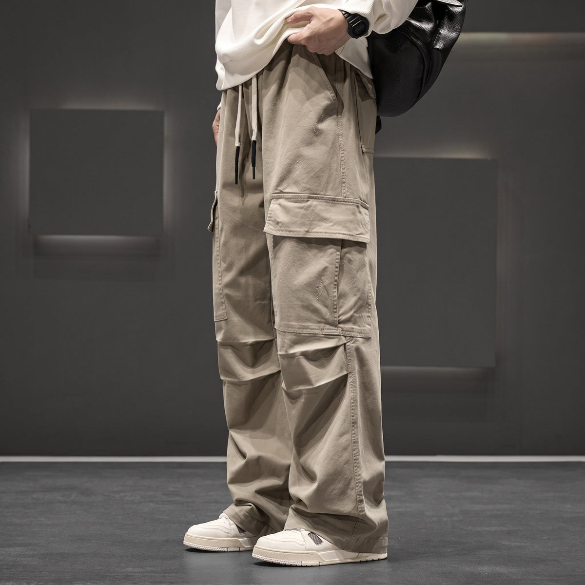 Men's Wide-Leg Cargo Trousers with Drawstring Waist