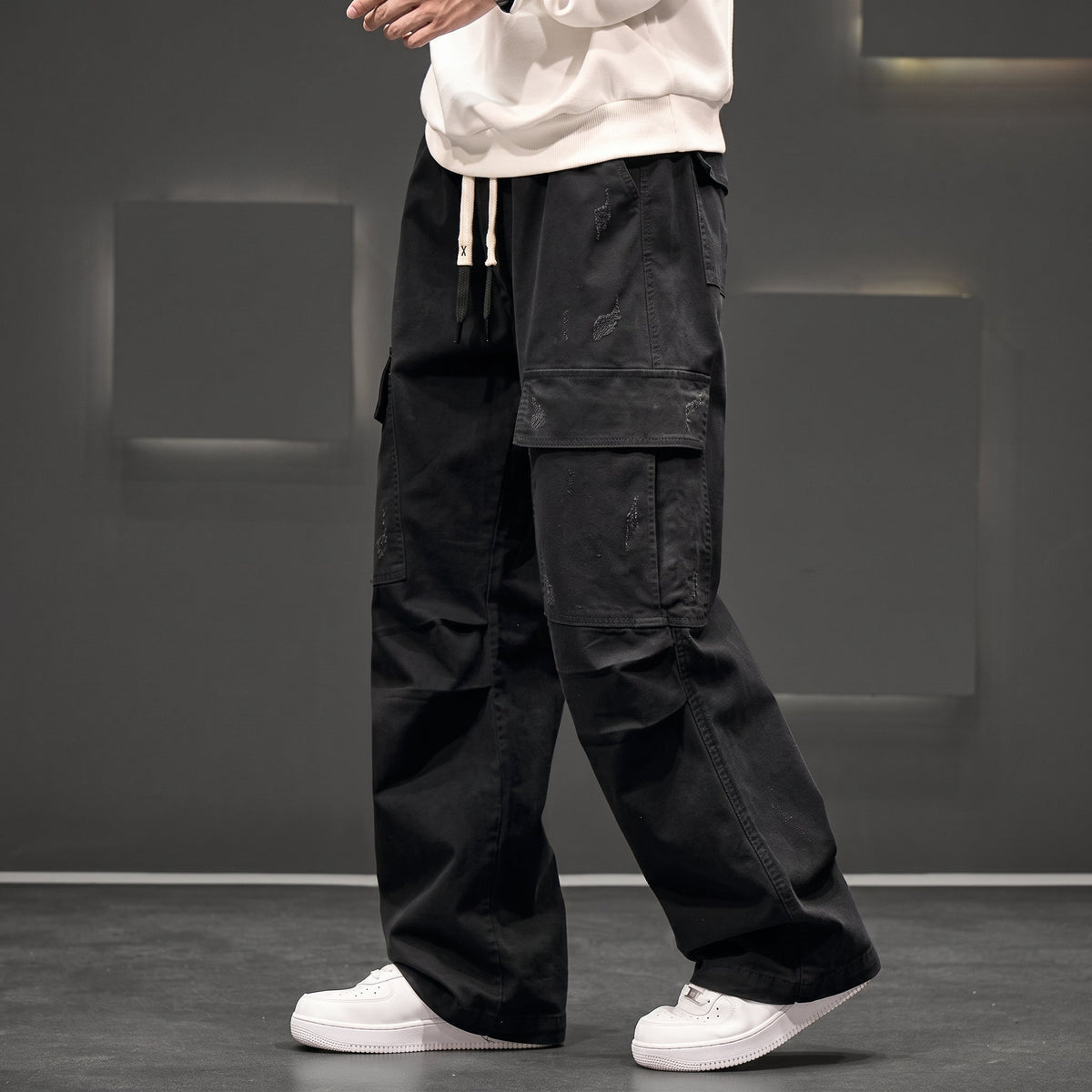 Men's Wide-Leg Cargo Trousers with Drawstring Waist