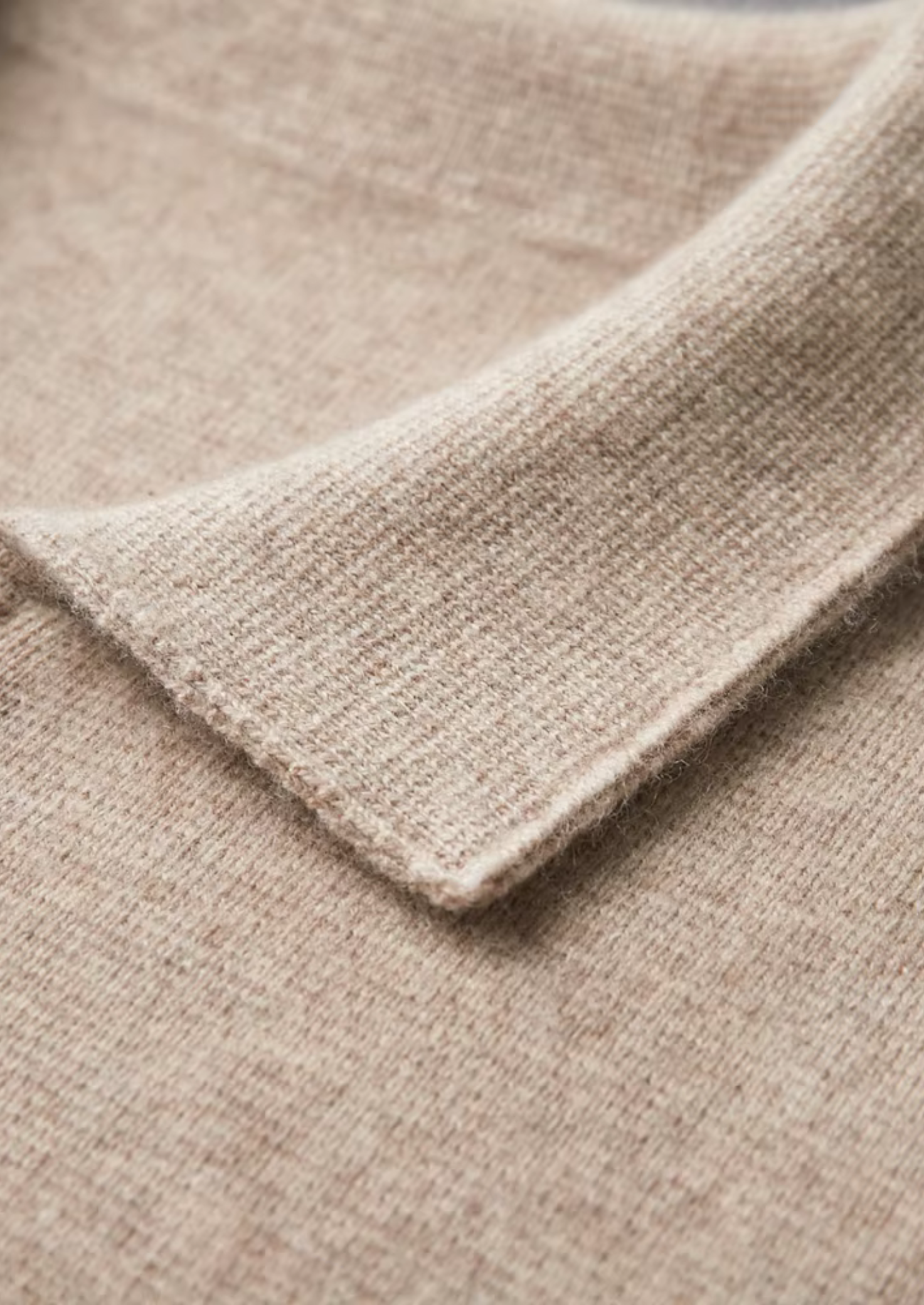 Men's Zip-Up Cardigan Sweater – Stylish Layer for Year-Round Wear