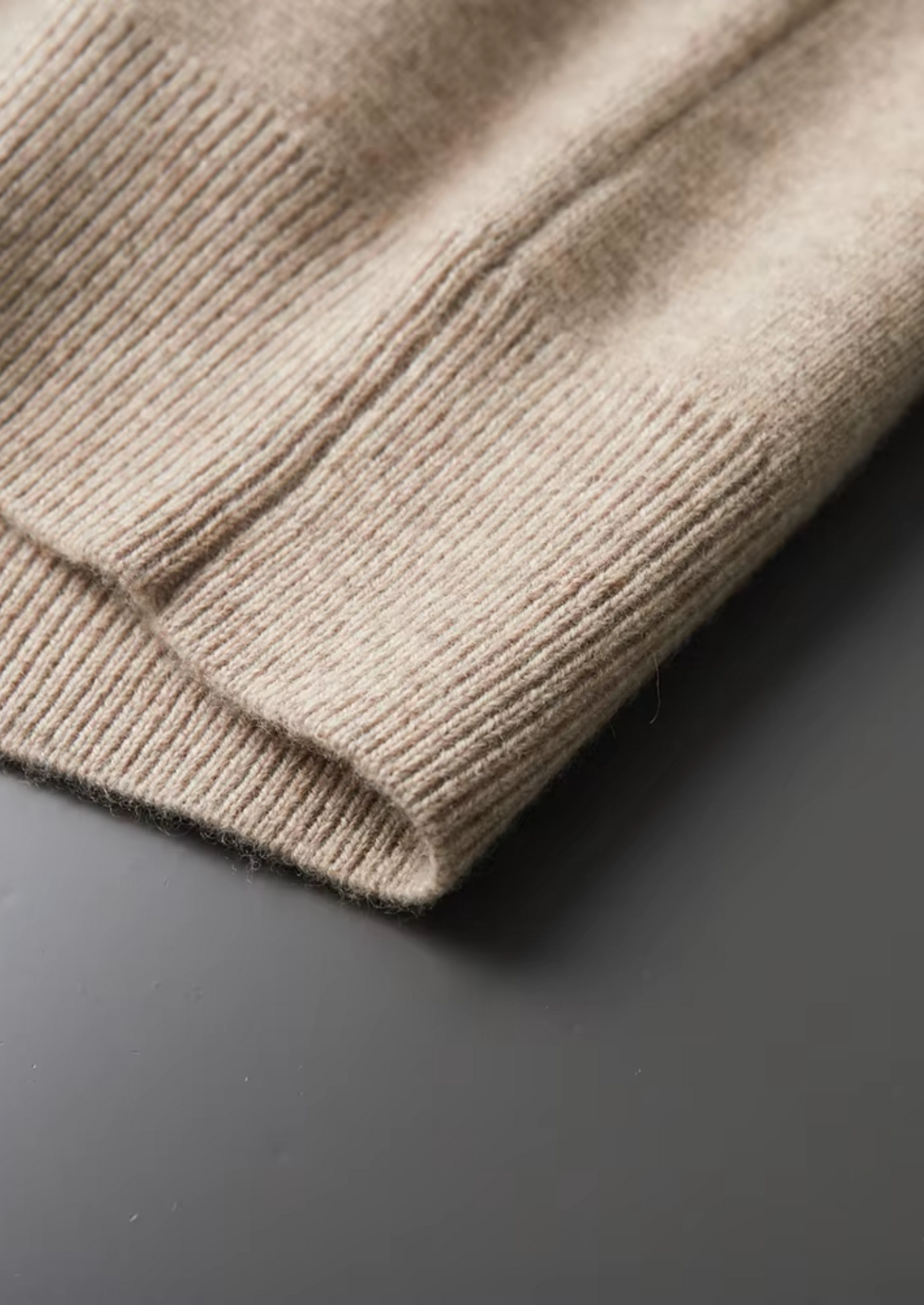 Men's Zip-Up Cardigan Sweater – Stylish Layer for Year-Round Wear