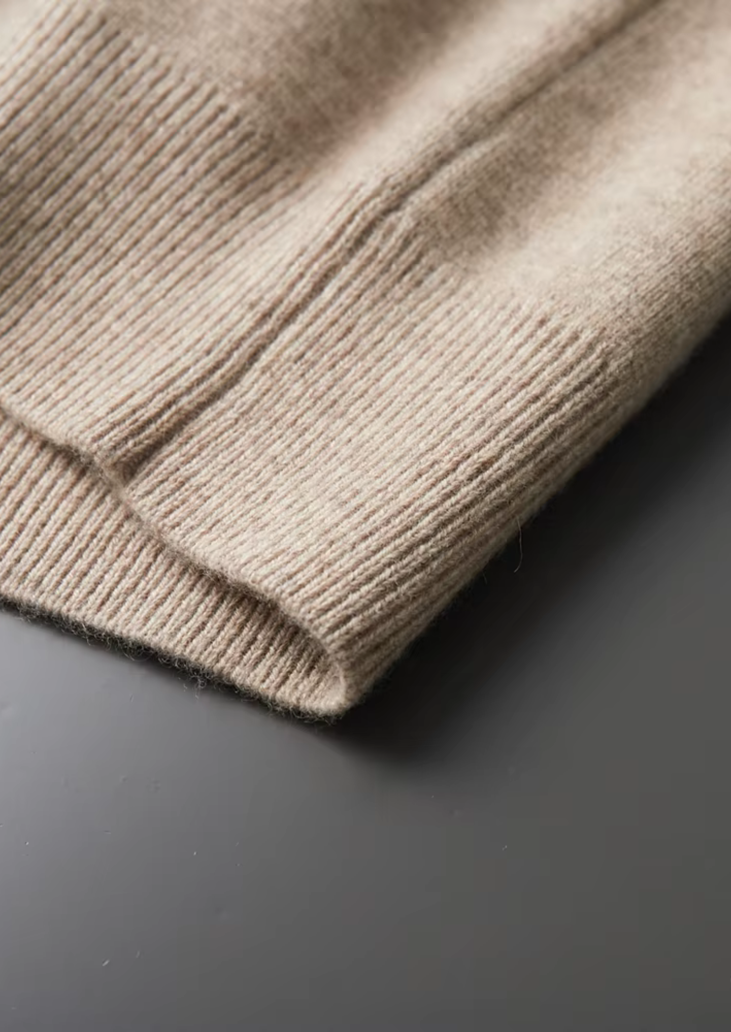 Men's Zip-Up Cardigan Sweater – Stylish Layer for Year-Round Wear