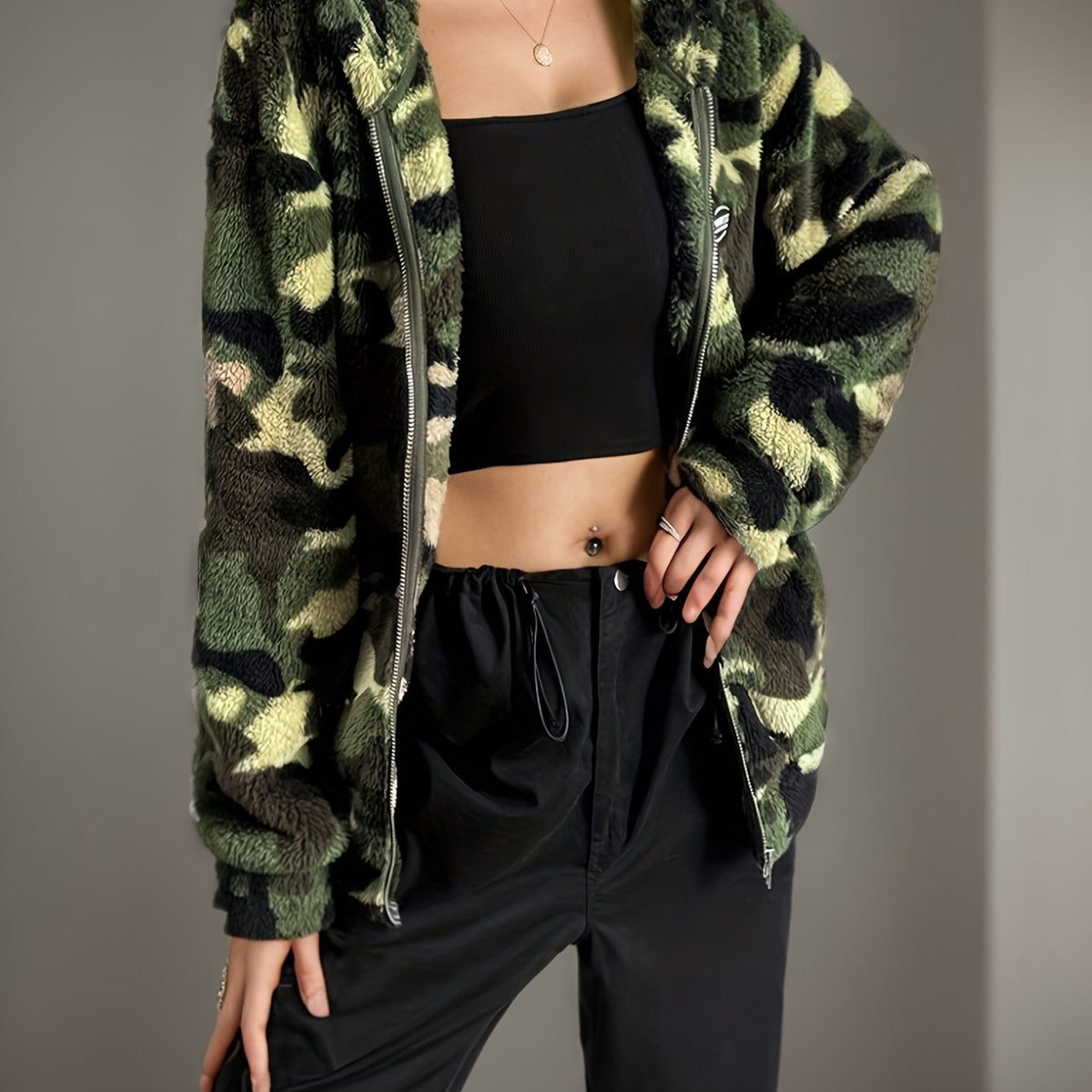Women's Jacket | Camouflage Design & Cosy Warmth 4