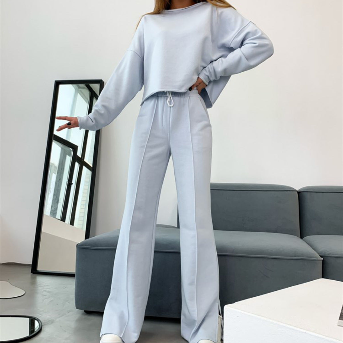 Women's Cropped Sweatshirt Set | Relaxed Fit & Loose Sweatpants 4
