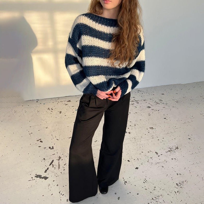 Women's Cropped Knit Jumper | Relaxed Fit & Oversized Sleeves 2