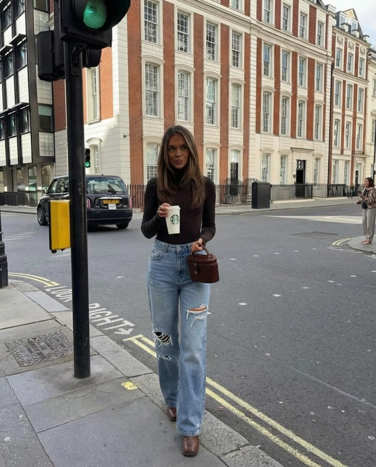 Women's Wide Leg Jeans | High Waist & Distressed Detail 2