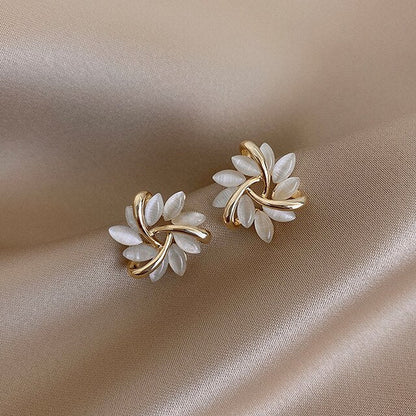 Stunning Gold and White Opal Drop Earrings for Any Occasion