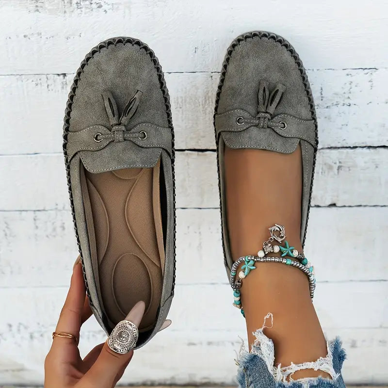 Reagan – Chic Bow Loafers for Any Occasion