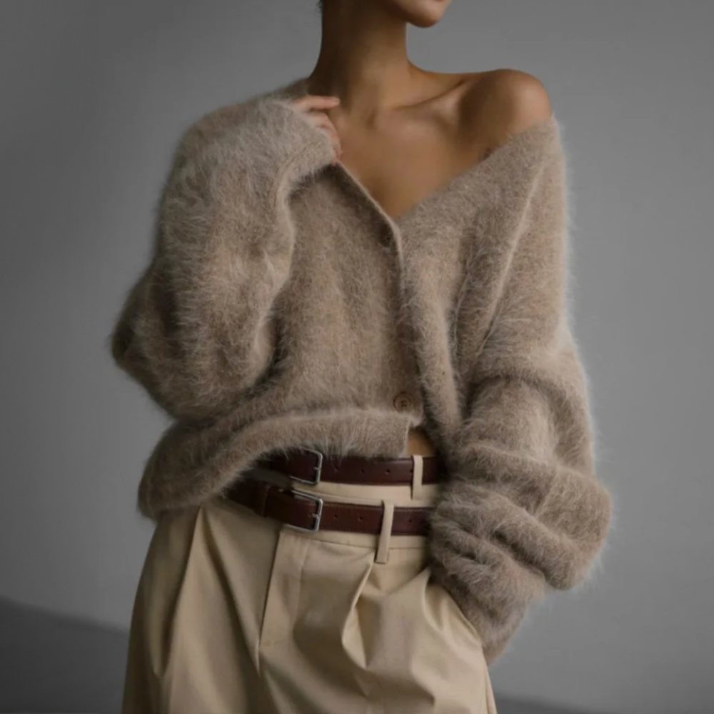 Women's Knitted Vest | Seasonal Style & Comfort 1