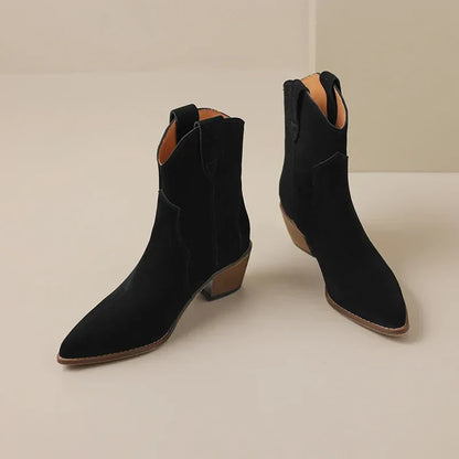 Sadie - Chic Western Ankle Boots for Every Occasion