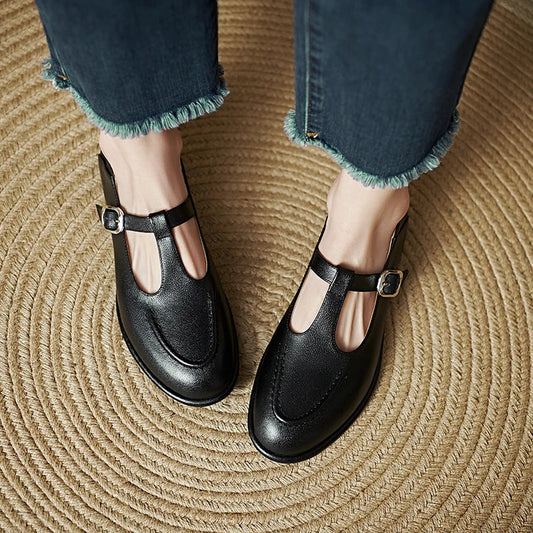 Selvana Chic Low Heeled Pumps for Any Occasion