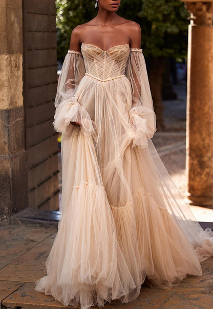 Women's Wedding Dress | Sweetheart Neckline & Puff Sleeves 1