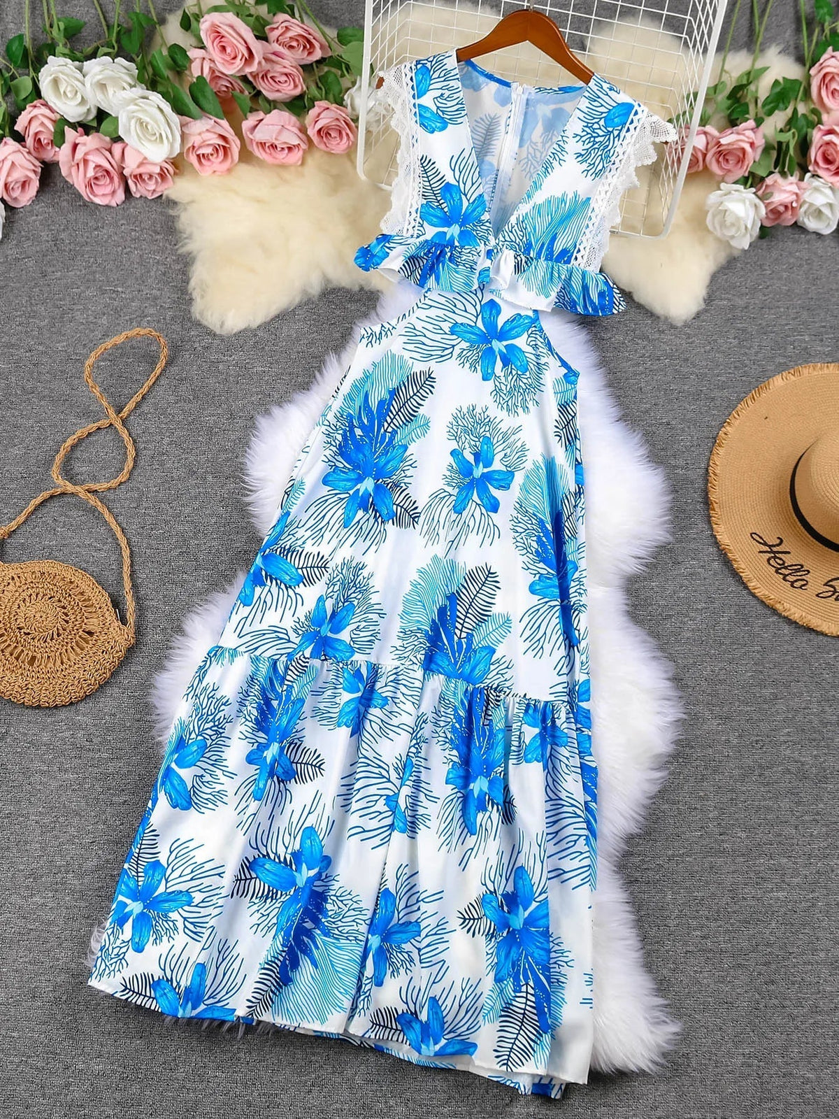 Trendy Sleeveless Lace Wedding Guest Dress