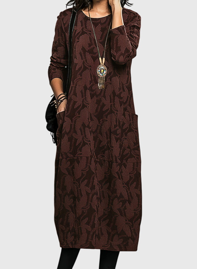 Victoria | Chic Round-Neck Dress for Any Occasion