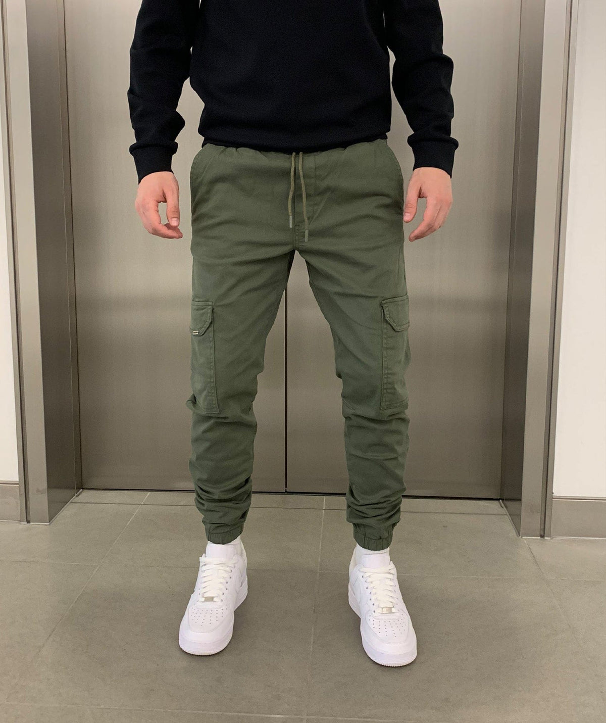 Men's Cargo Jogger Pants | Elastic Waistband & Functional Pockets 1