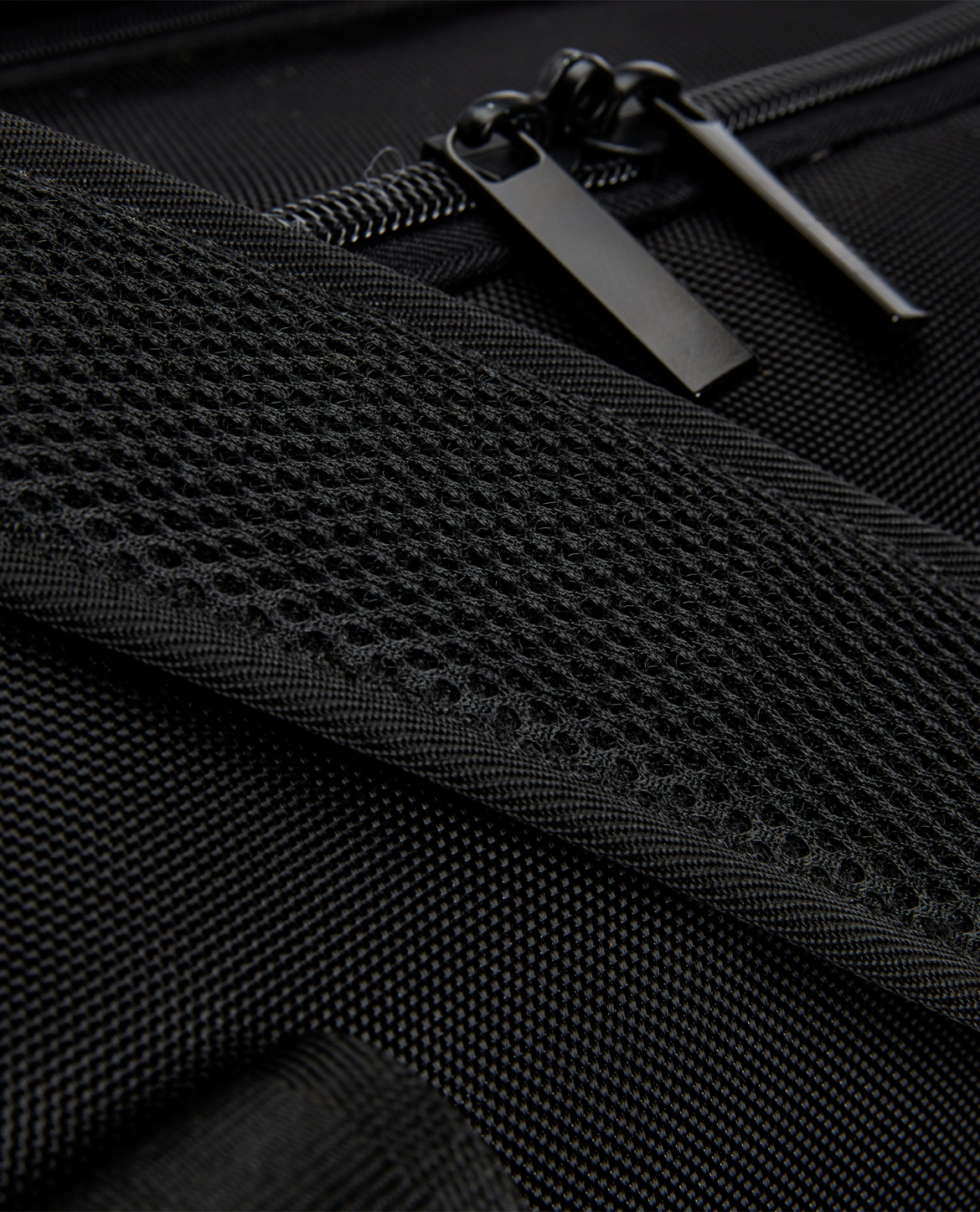Women's Garment Duffle Bag | Fold-Out Suit Compartment & Travel Ready