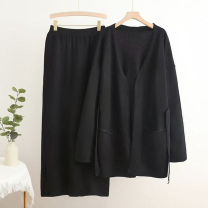 Women's Knit Set | Deep V-Neck & Practical Pockets
