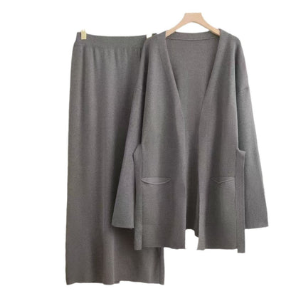Women's Knit Set | Deep V-Neck & Practical Pockets