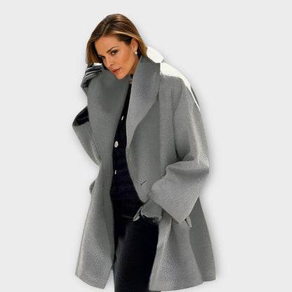 Women's Oversized Hooded Coat | Warm & Relaxed Fit 5